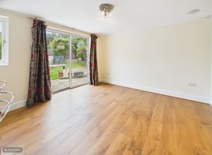 THIRD RECEPTION ROOM- click for photo gallery